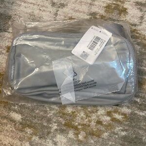 Lululemon everywhere belt bag